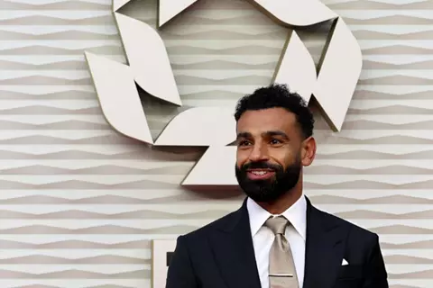 سعرها 600 ألف دولار.. ساعة صلاح تخطف الأنظار في حفل جوائز الأفضل (صور)